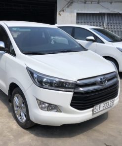 Xe du lịch 7 chỗ Innova